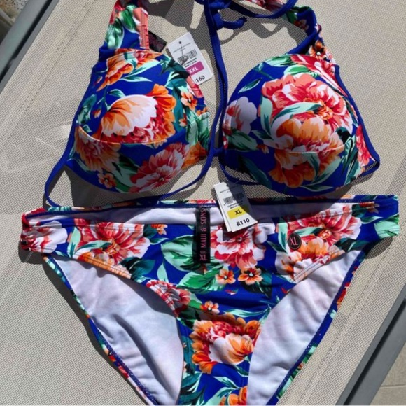Abercrombie & Fitch Other - Abercrombie & Fitch women’s blue floral swimsuit S L88-36